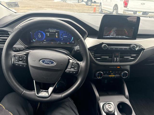 Certified 2022 Ford Escape SEL w/ Technology Package AWD/4WD image 11