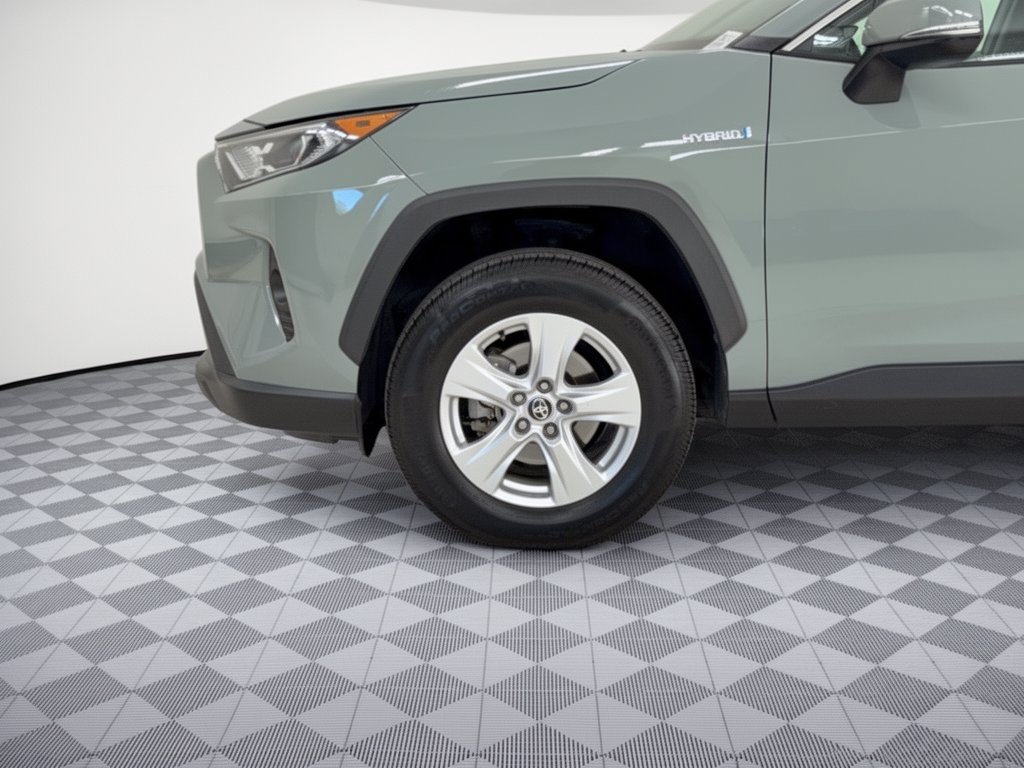 Used 2021 Toyota RAV4 XLE w/ Convenience Package AWD/4WD image 13