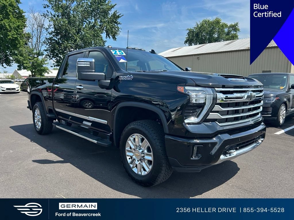Used 2025 Chevrolet Silverado 2500 High Country w/ High Country Premium Package AWD/4WD image 1