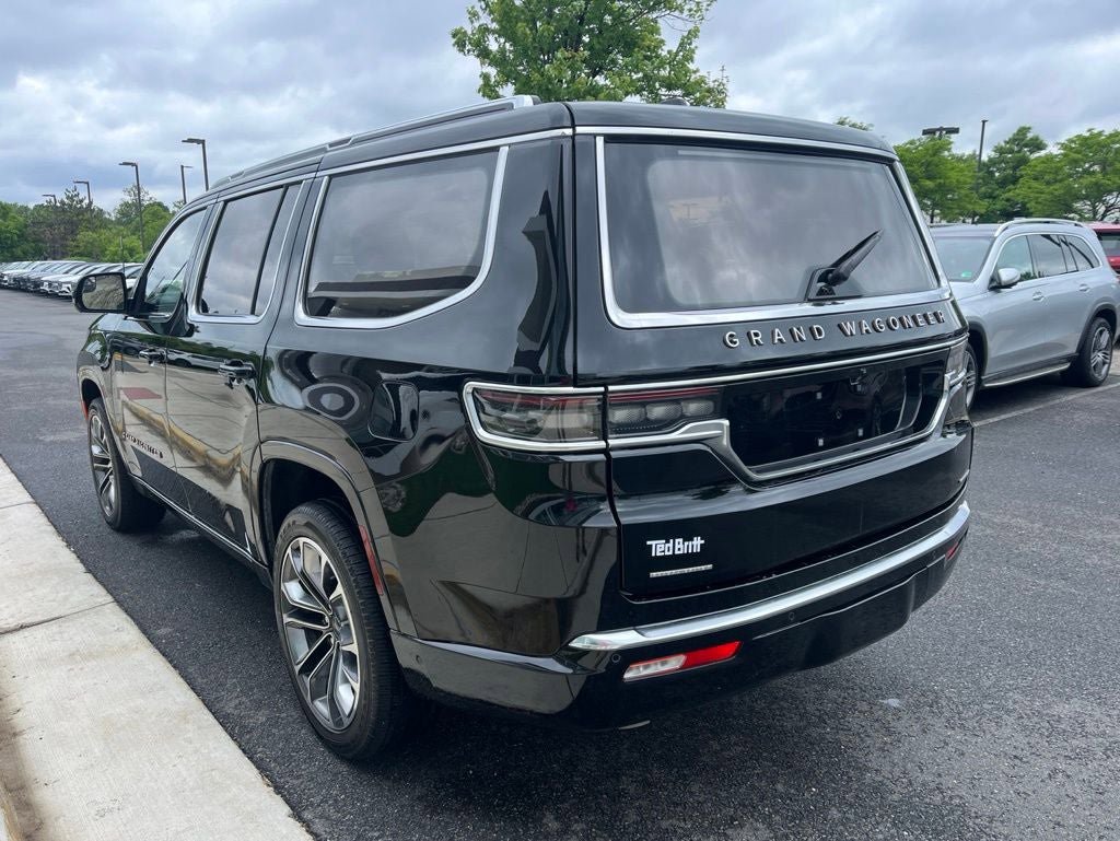 Used 2022 Jeep Grand Wagoneer Series III AWD/4WD image 7