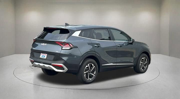 Used 2025 Kia Sportage LX AWD/4WD image 5