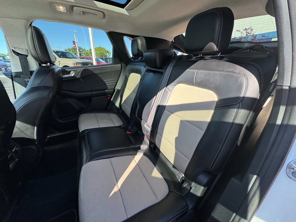 Certified 2021 Ford Escape Titanium w/ Titanium Elite Package AWD/4WD image 24