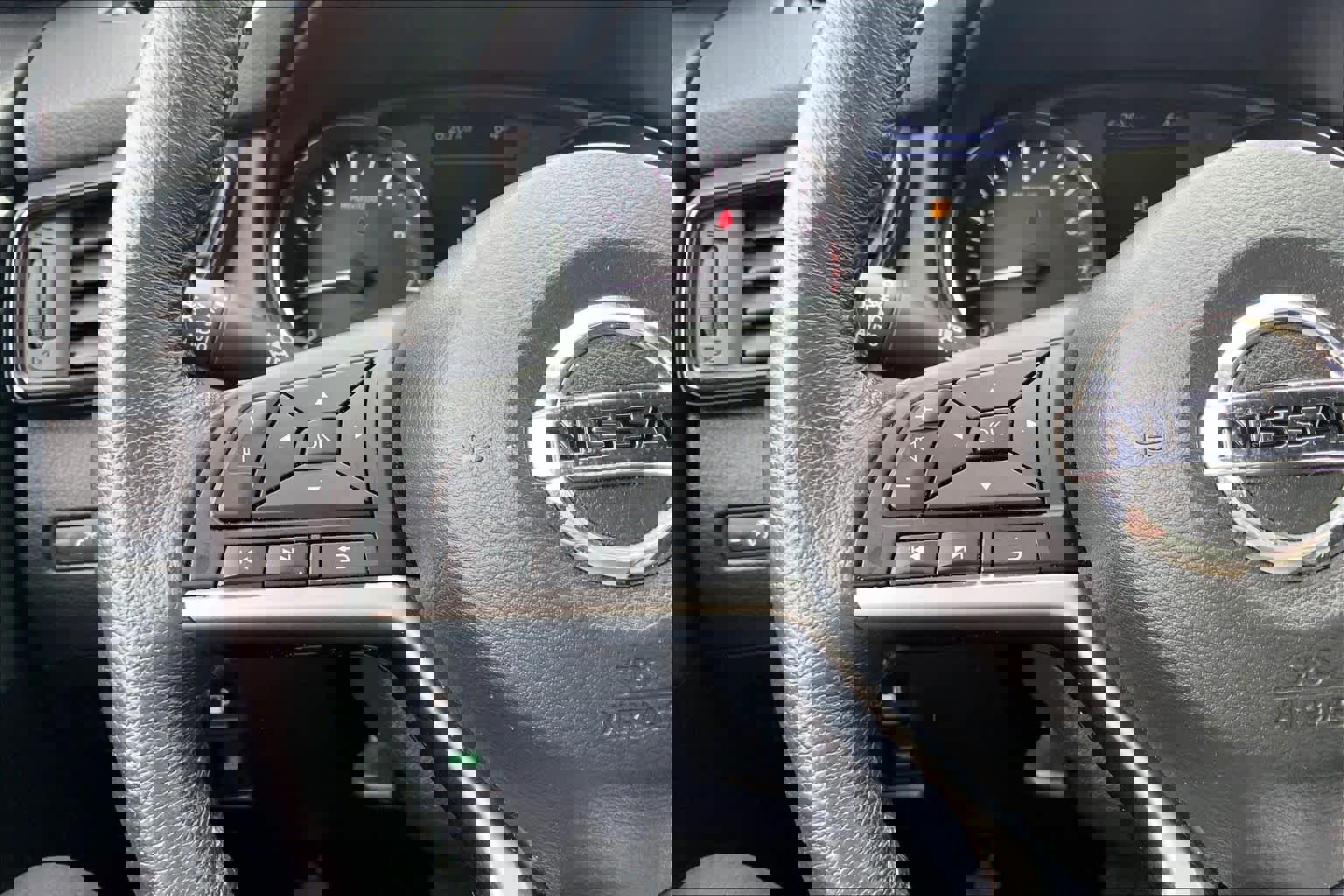 Used 2020 Nissan Rogue S w/ Special Edition Package image 24