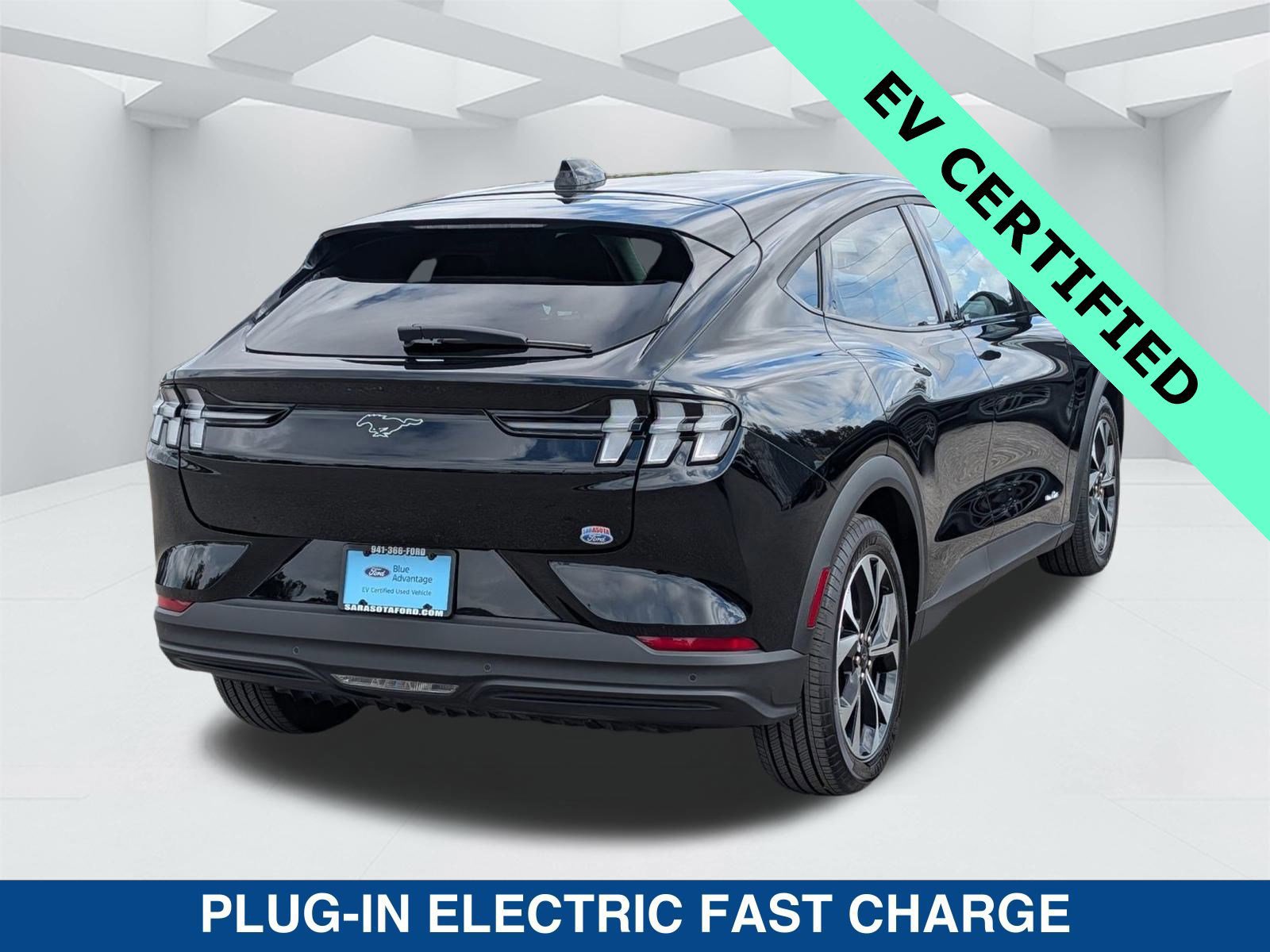 Certified 2025 Ford Mustang Mach-E Select w/ Comfort Package Lite image 5