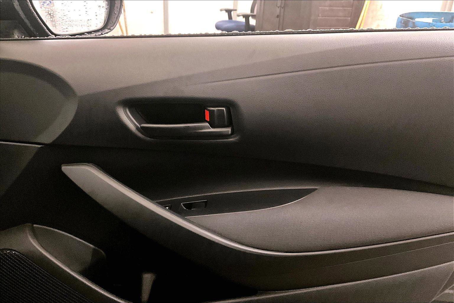 Used 2023 Toyota Corolla LE w/ Carpet Mat Package (TMS) image 23