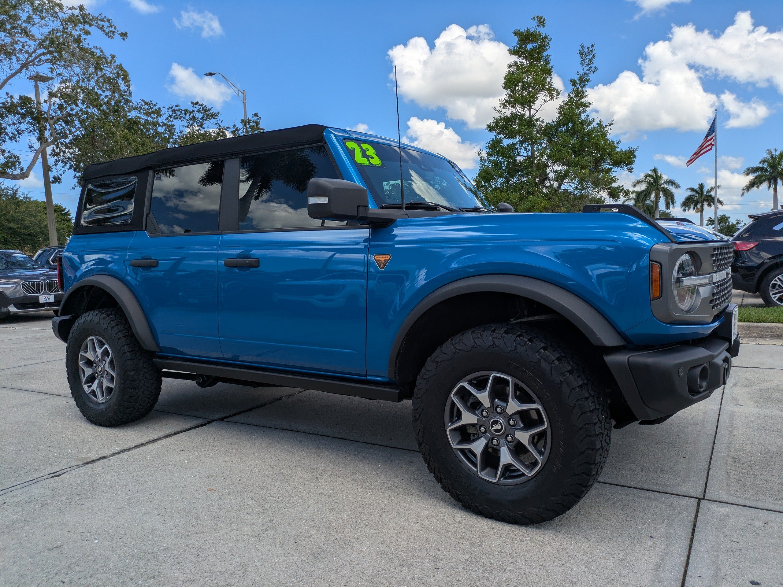 Certified 2023 Ford Bronco Badlands AWD/4WD image 2
