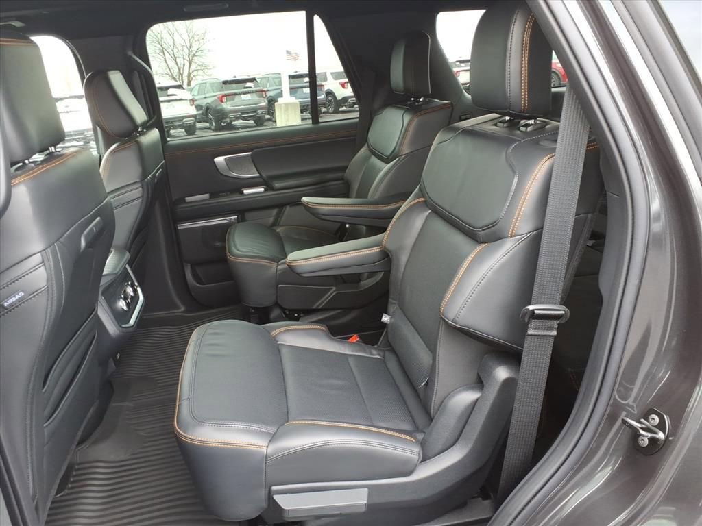 Certified 2025 Ford Expedition Tremor image 27