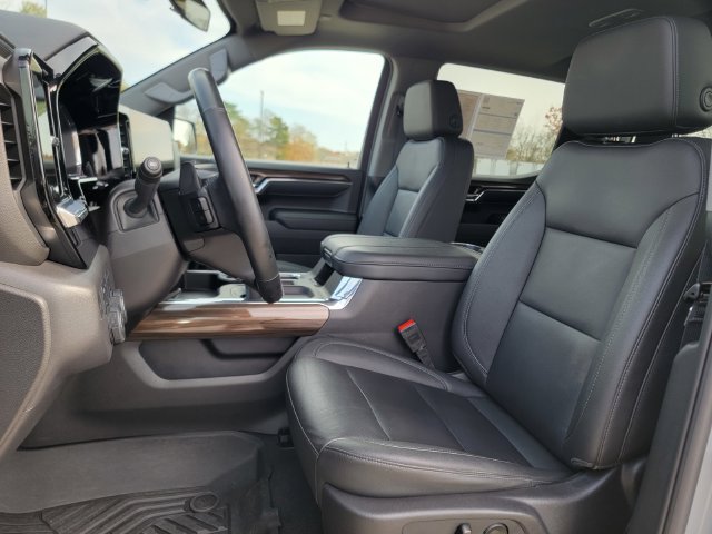 Used 2024 Chevrolet Silverado 1500 LT Trail Boss w/ Convenience Package II AWD/4WD image 19