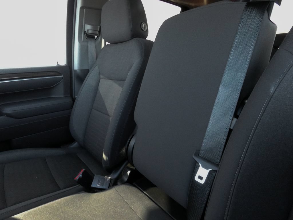 Used 2026 Chevrolet Silverado 1500 LT AWD/4WD image 25