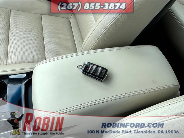 Used 2017 Kia Cadenza Premium w/ Luxury Package FWD image 34