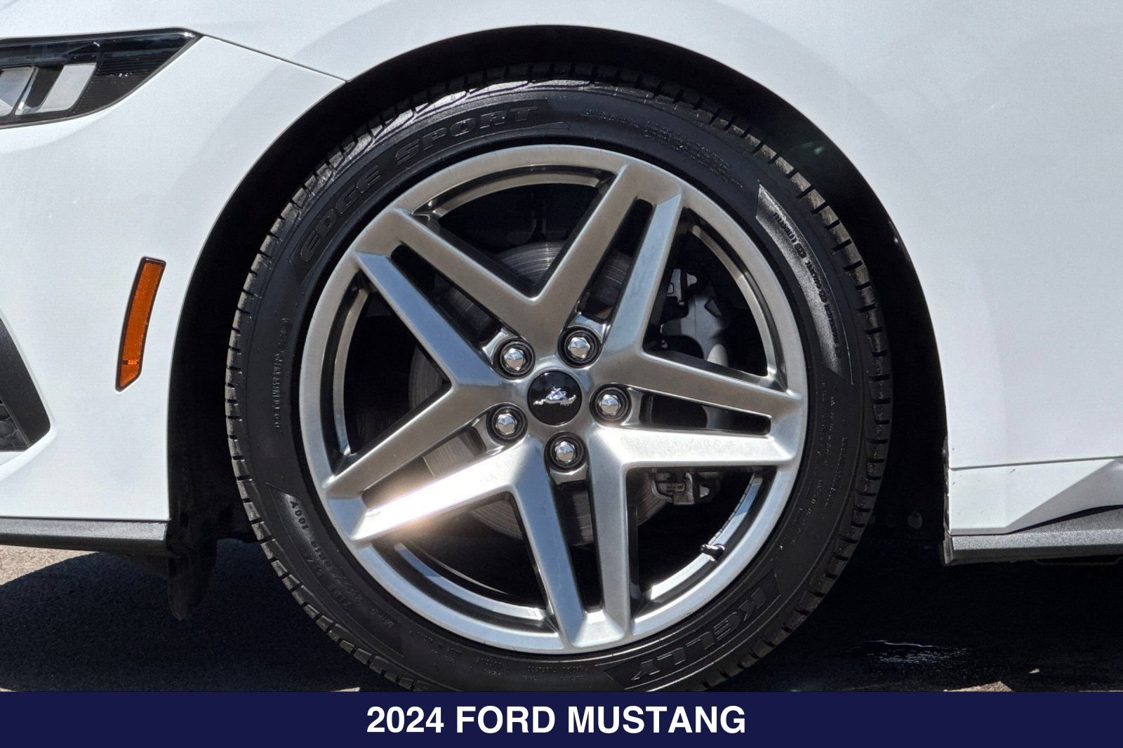 Certified 2024 Ford Mustang Coupe RWD image 27