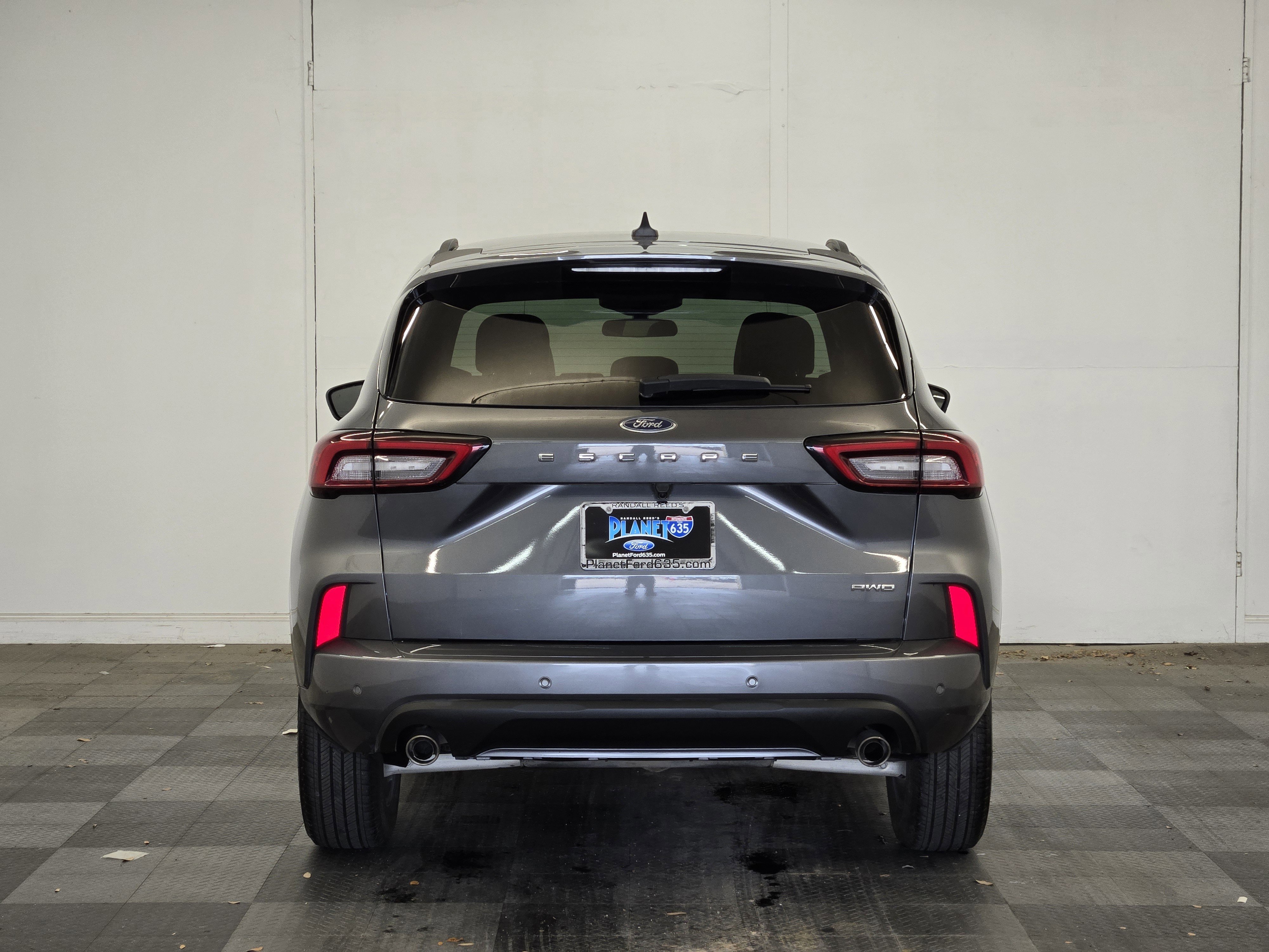 Certified 2023 Ford Escape ST-Line Select w/ Tech Pack #1 AWD/4WD image 3