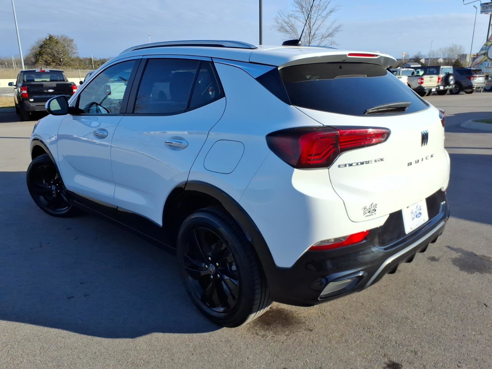 Used 2024 Buick Encore GX Sport Touring image 3