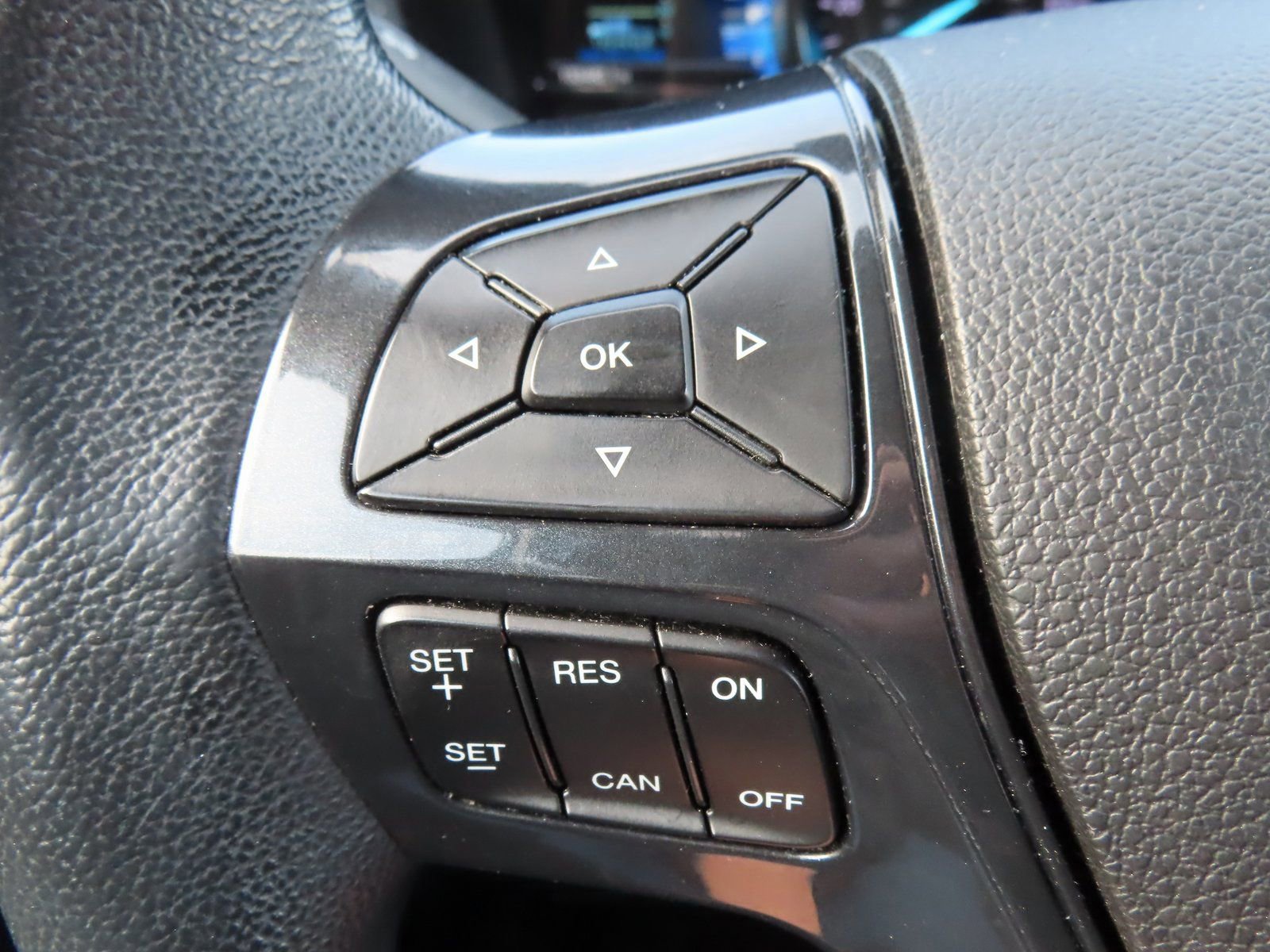 Certified 2018 Ford Explorer XLT w/ Equipment Group 201A image 16