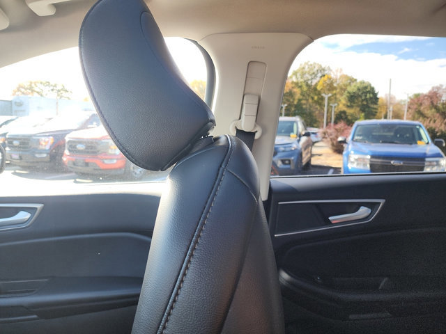 Certified 2024 Ford Edge SEL w/ Convenience Package image 17