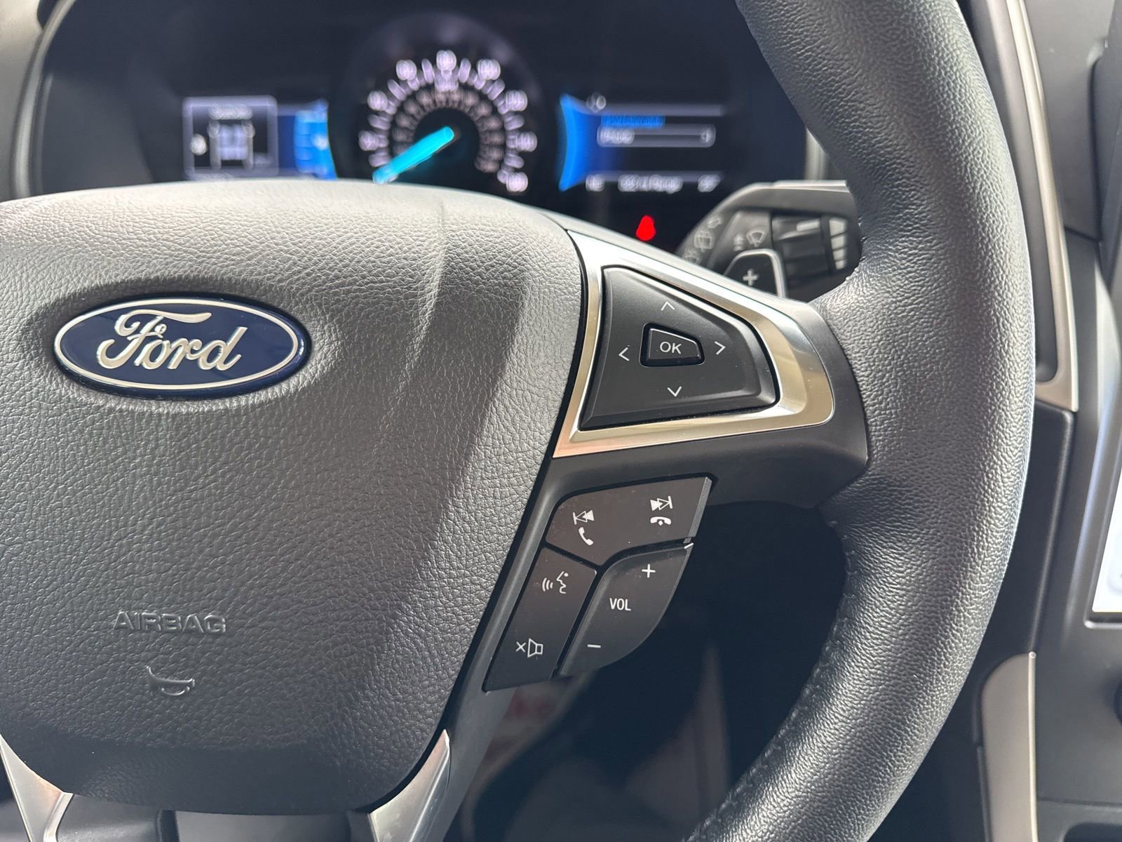 Certified 2023 Ford Edge SEL w/ Convenience Package image 30