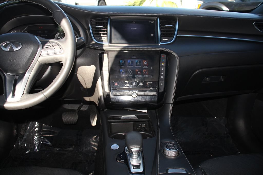 Used 2022 INFINITI QX50 Luxe w/ Appearance Package FWD image 18