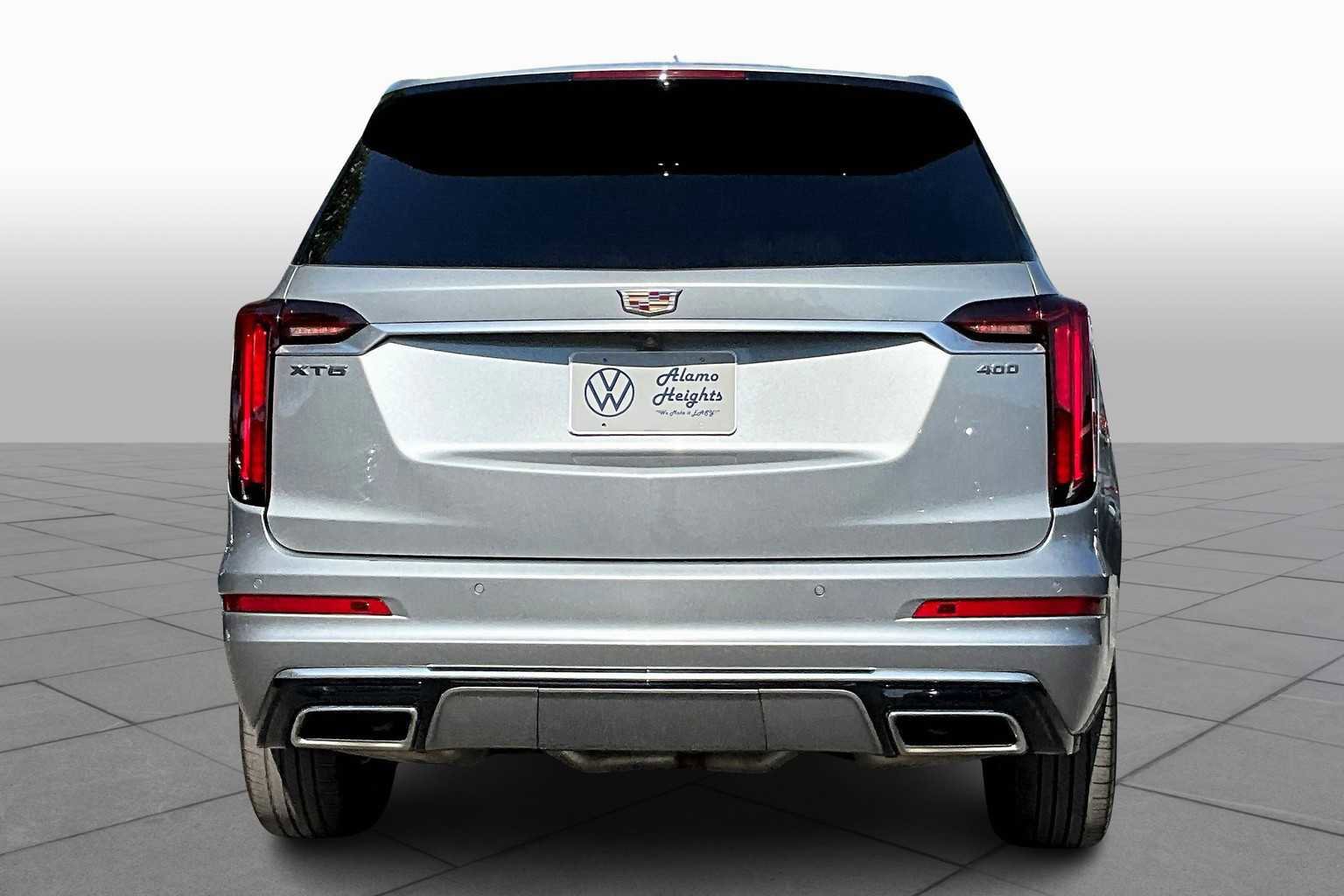 Used 2024 Cadillac XT6 Premium Luxury image 3