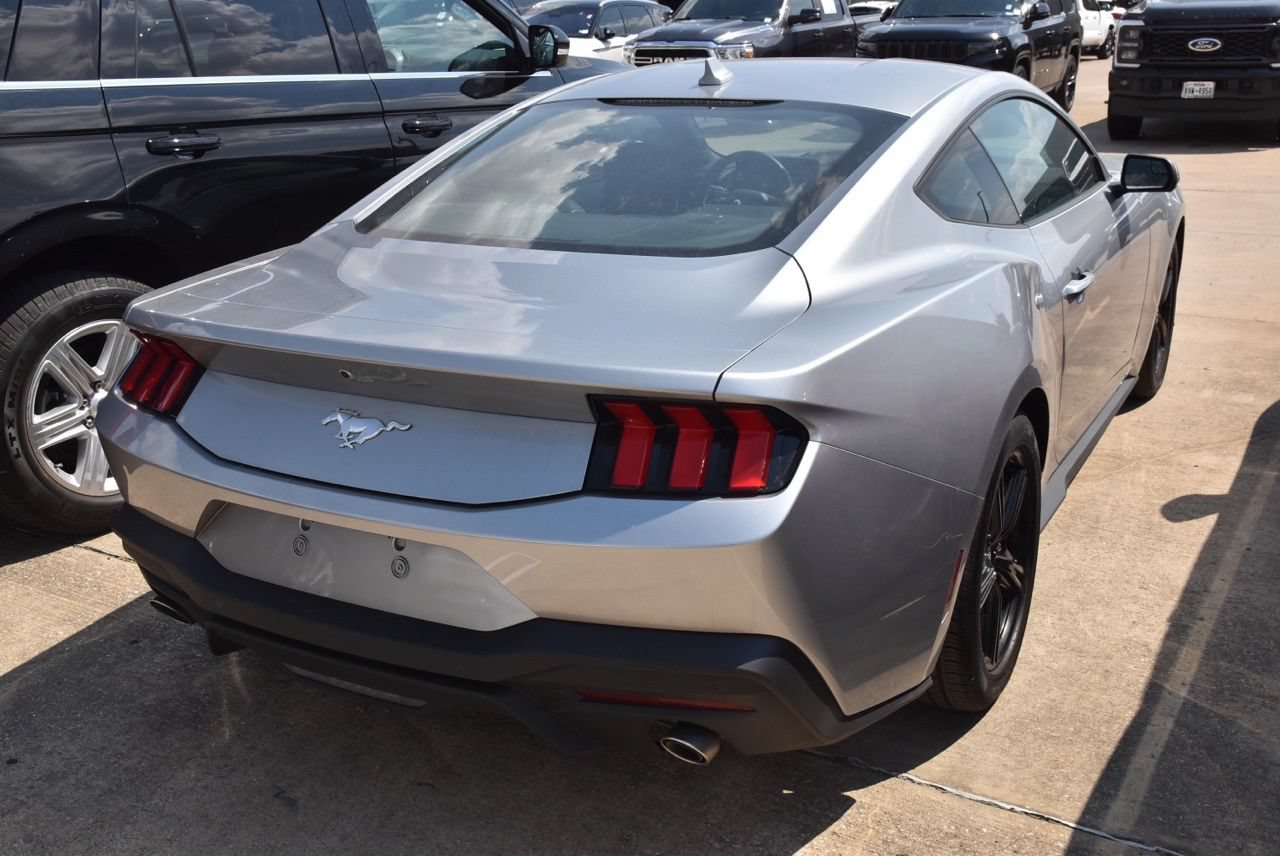 Certified 2026 Ford Mustang Premium RWD image 7