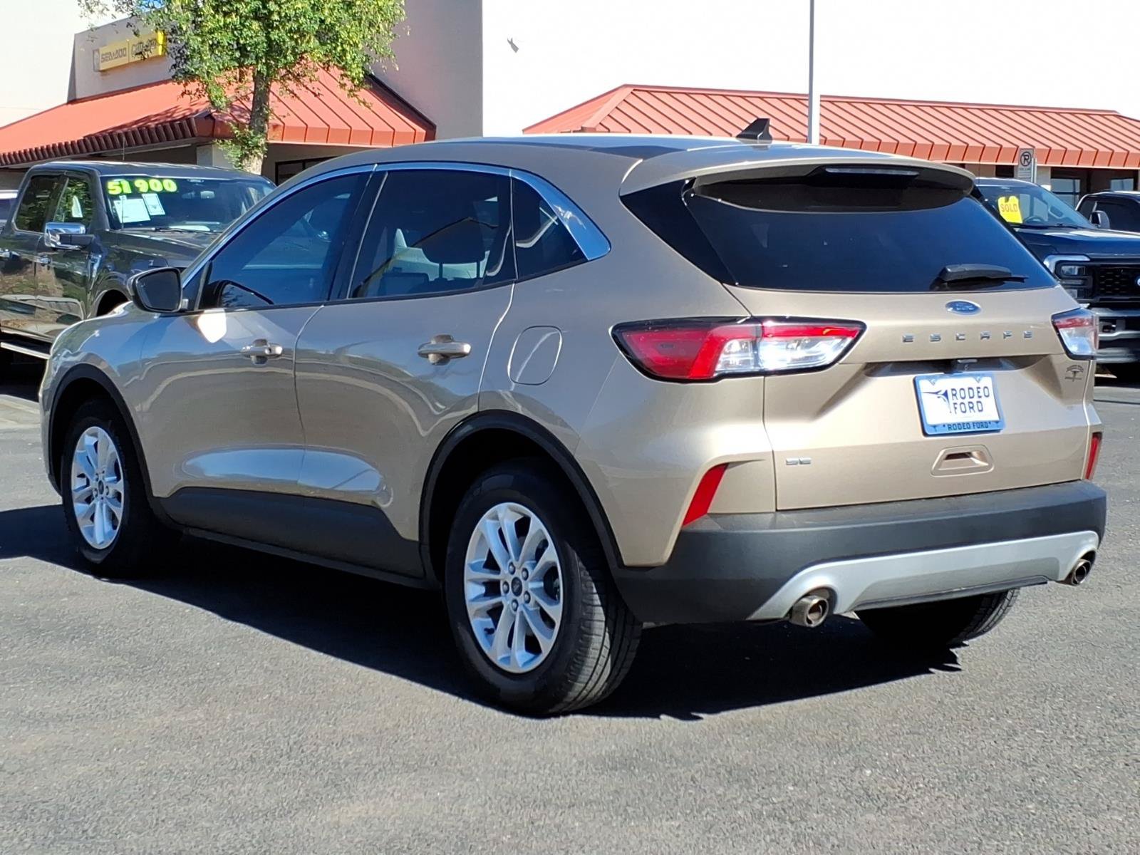 Certified 2021 Ford Escape SE w/ Convenience Package FWD image 3