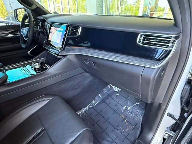 Used 2022 Jeep Wagoneer Series II AWD/4WD image 18