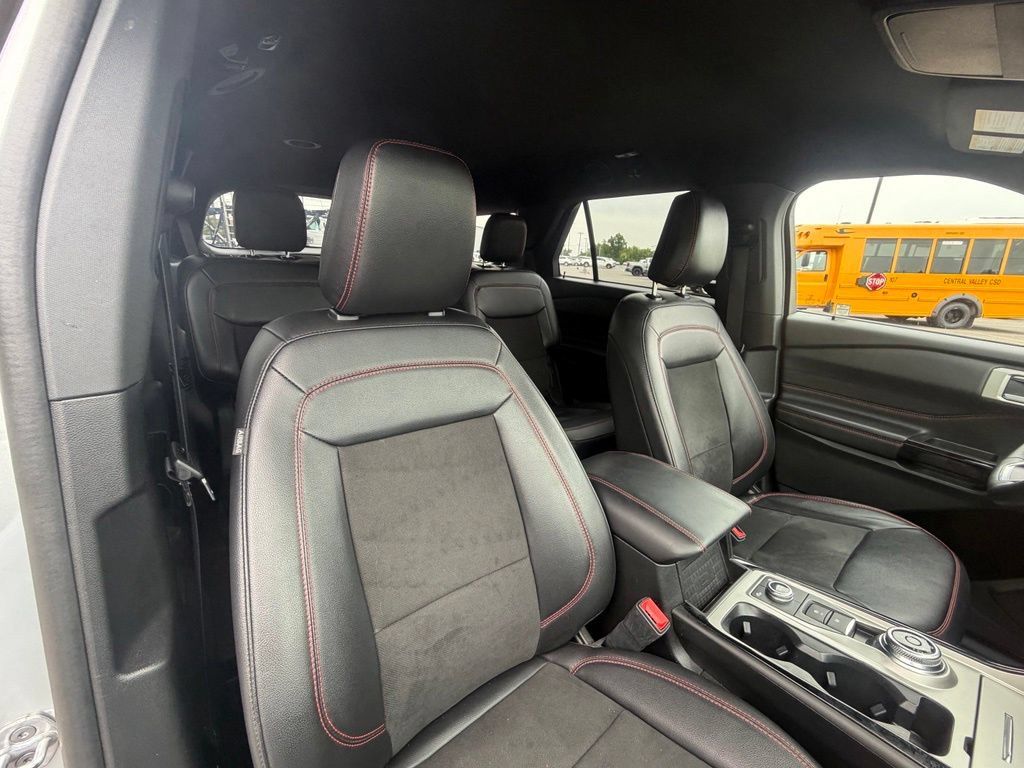 Certified 2023 Ford Explorer ST-Line AWD/4WD image 47