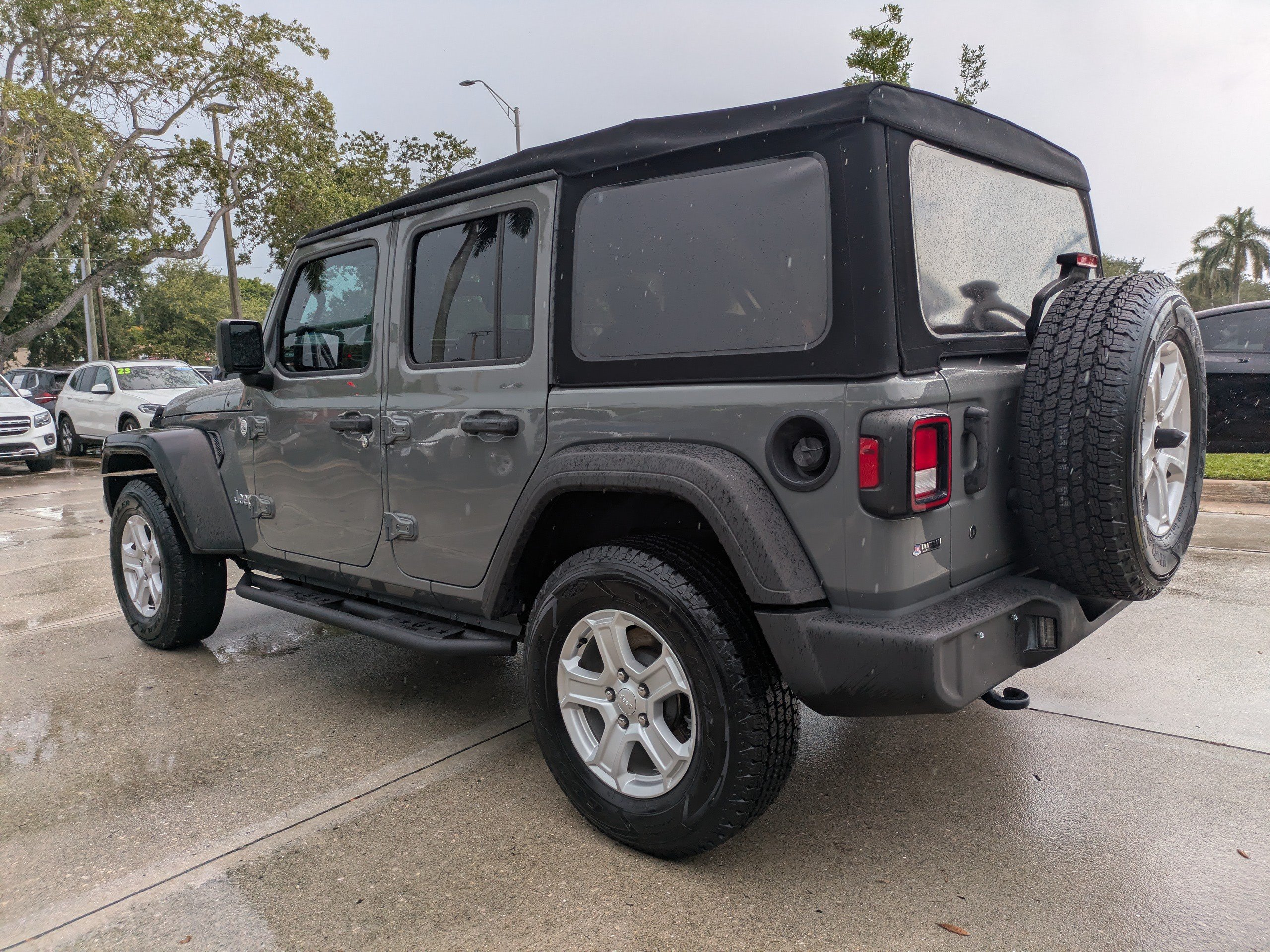 Used 2019 Jeep Wrangler Unlimited Sport S AWD/4WD image 6