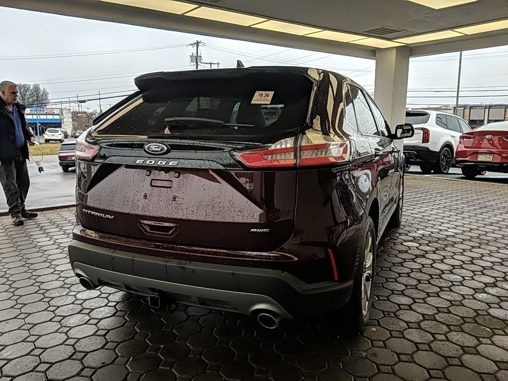 Certified 2024 Ford Edge Titanium w/ Class II Trailer Tow Package image 5