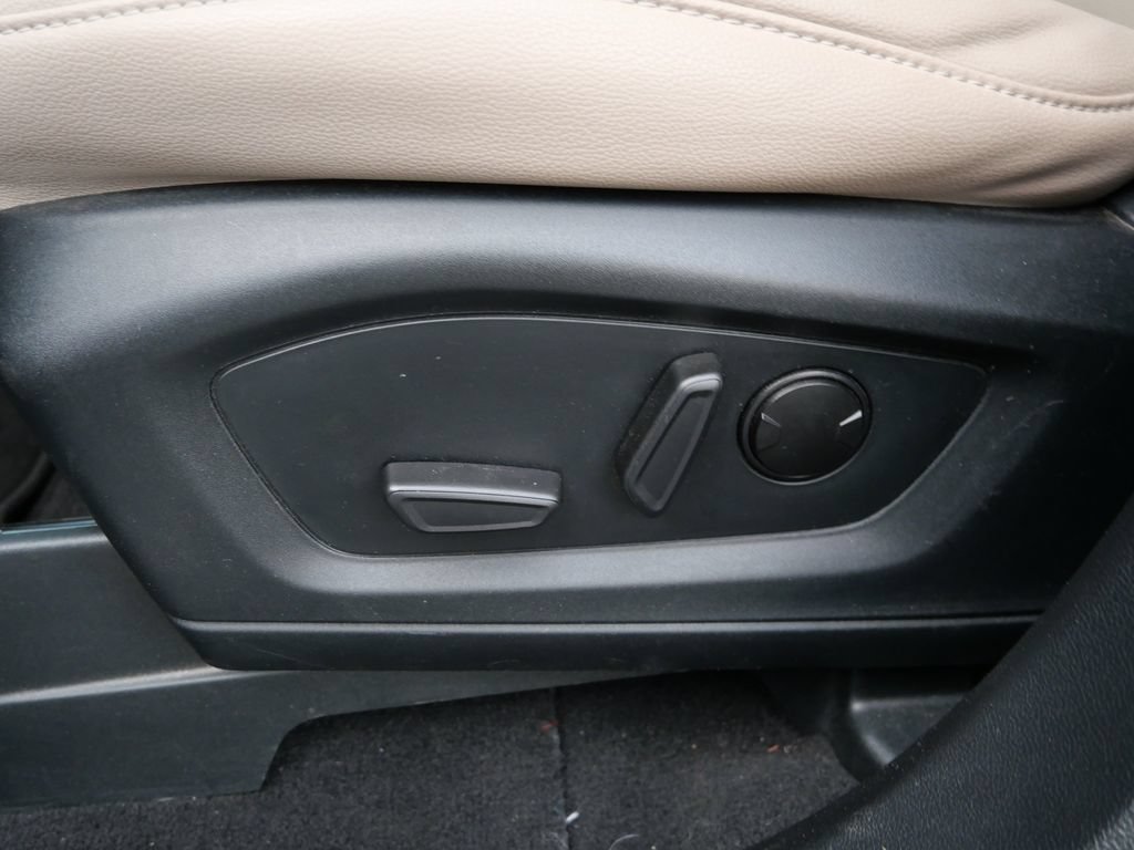 Certified 2023 Ford Explorer Limited AWD/4WD image 16