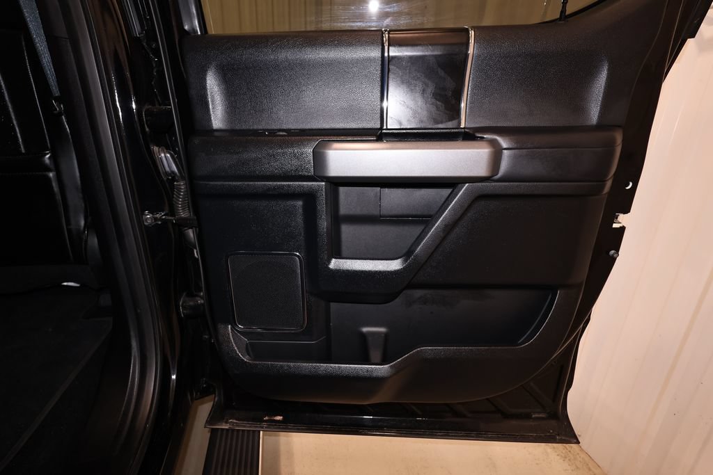 Certified 2019 Ford F450 Platinum w/ Platinum Ultimate Package AWD/4WD image 20