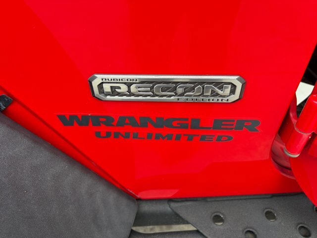 Used 2017 Jeep Wrangler Unlimited Rubicon AWD/4WD image 31