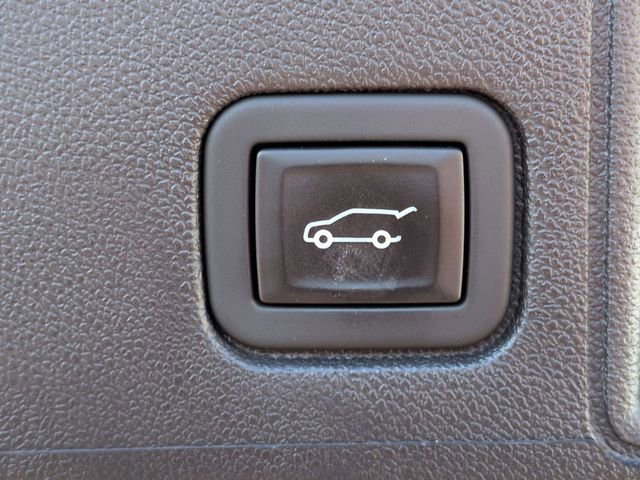 Used 2023 GMC Terrain AT4 image 20