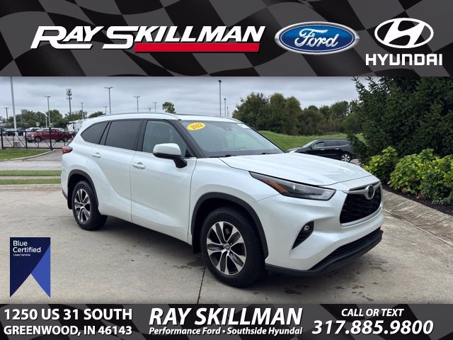 Used 2022 Toyota Highlander XLE AWD/4WD image 1