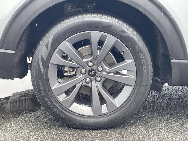 Certified 2023 Ford Explorer XLT w/ Equipment Group 202A RWD image 7