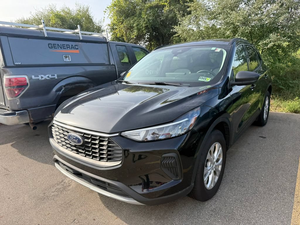 Certified 2024 Ford Escape Active w/ Tech Pack #1 AWD/4WD image 3