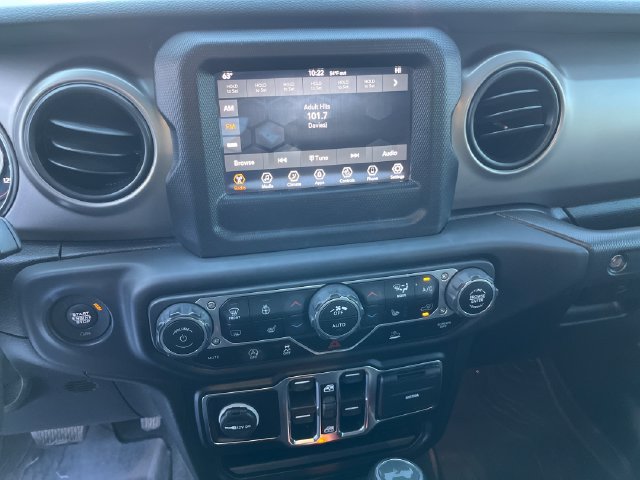 Used 2021 Jeep Wrangler Unlimited Sport AWD/4WD image 32