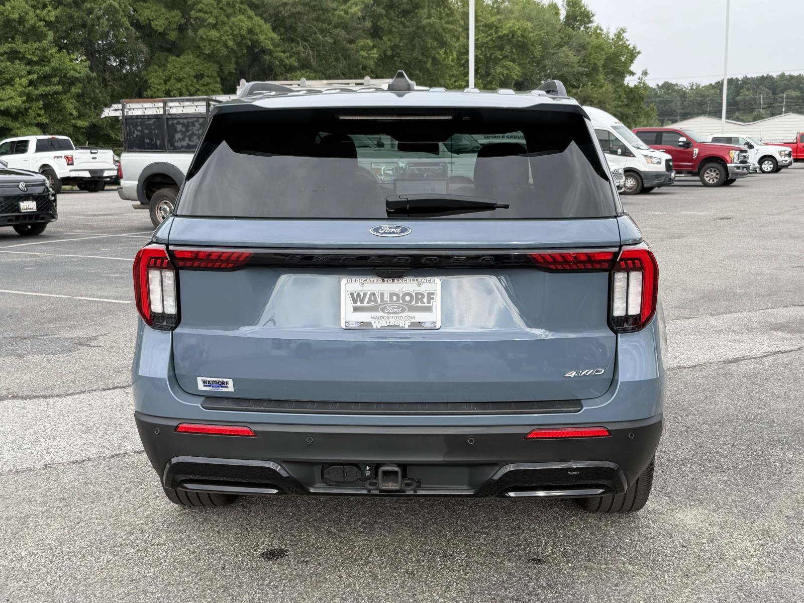Certified 2025 Ford Explorer ST-Line w/ Premium Package AWD/4WD image 3