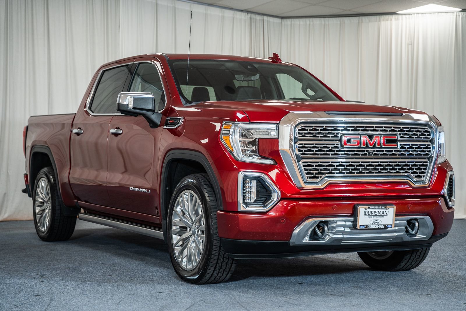 Used 2019 GMC Sierra 1500 Denali w/ Denali Ultimate Package AWD/4WD image 1