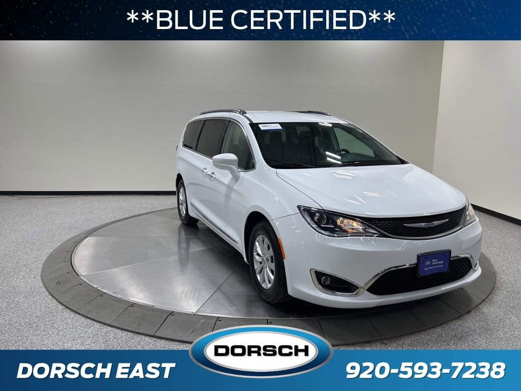 Used 2018 Chrysler Pacifica Touring-L FWD image 4