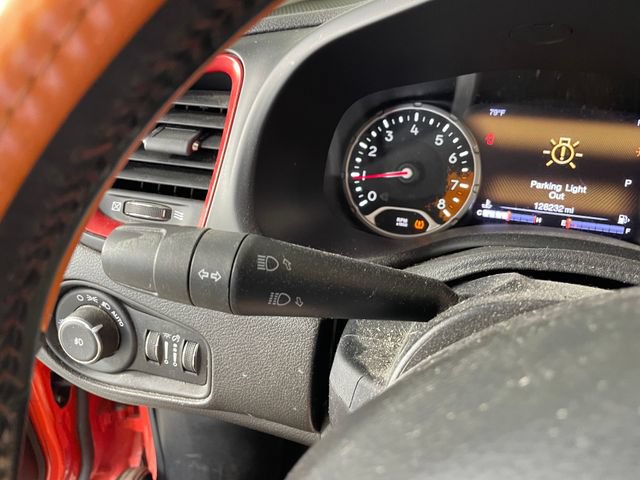 Used 2017 Jeep Renegade Trailhawk AWD/4WD image 13