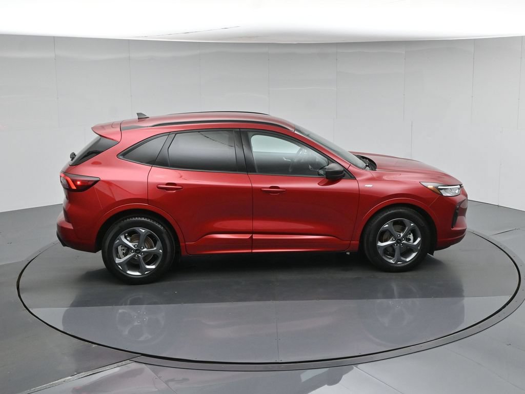 Certified 2023 Ford Escape ST-Line w/ Tech Pack #1 FWD image 40