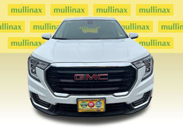 Used 2024 GMC Terrain SLE AWD/4WD image 16