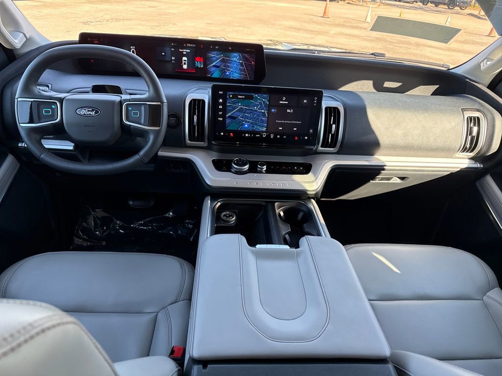 Certified 2025 Ford Expedition Active image 10