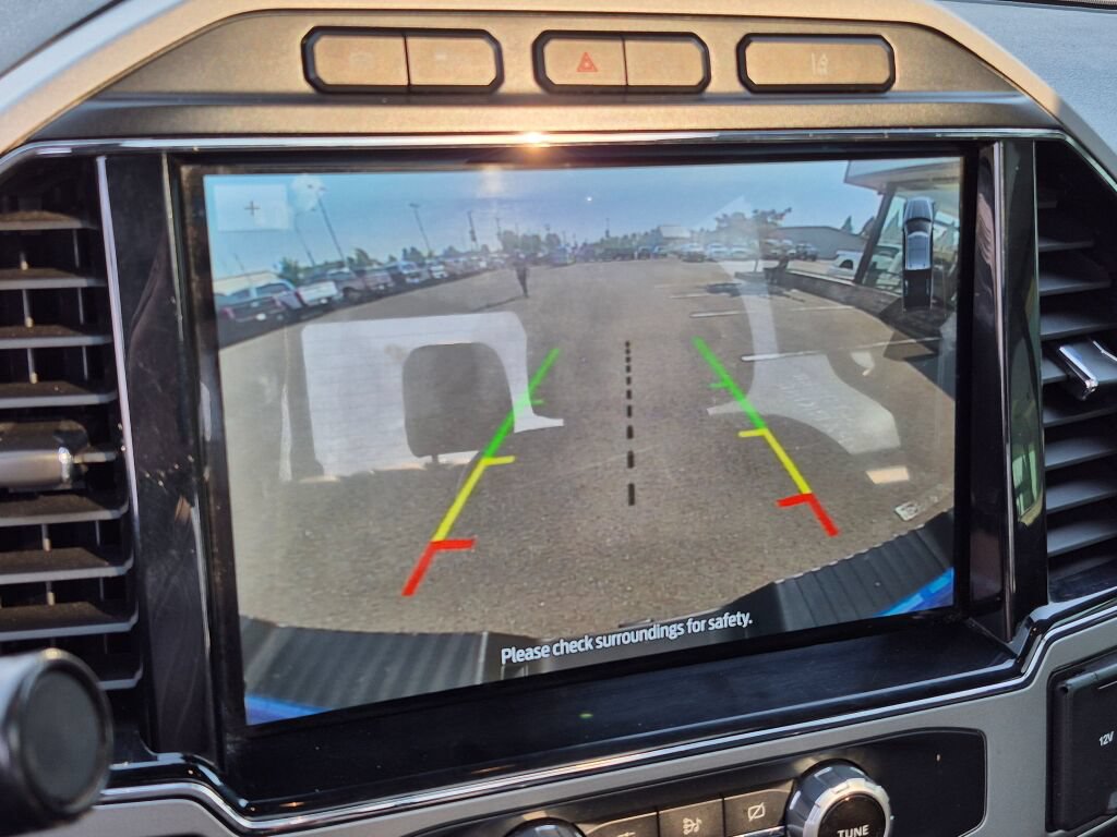 Certified 2022 Ford F350 Lariat w/ Tremor Off-Road Package AWD/4WD image 27