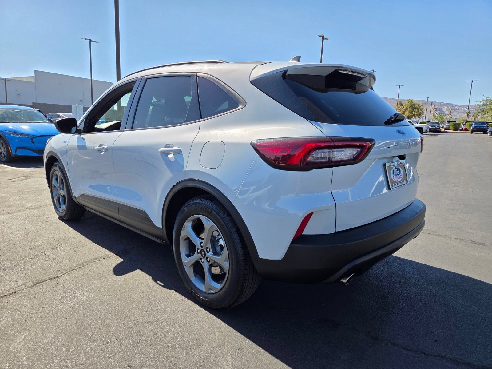 Certified 2025 Ford Escape ST-Line FWD image 4