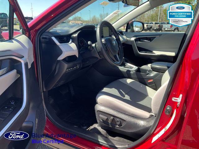 Used 2022 Toyota RAV4 XLE w/ Convenience Package AWD/4WD image 12