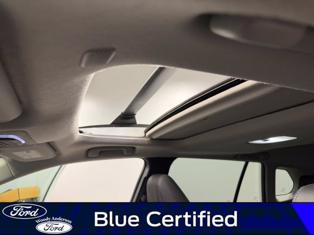 Used 2022 Toyota Corolla Cross XLE w/ Convenience Package FWD image 18