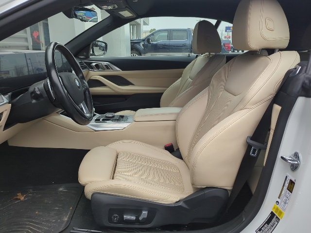 Used 2024 BMW 430i Convertible w/ Premium Package image 10