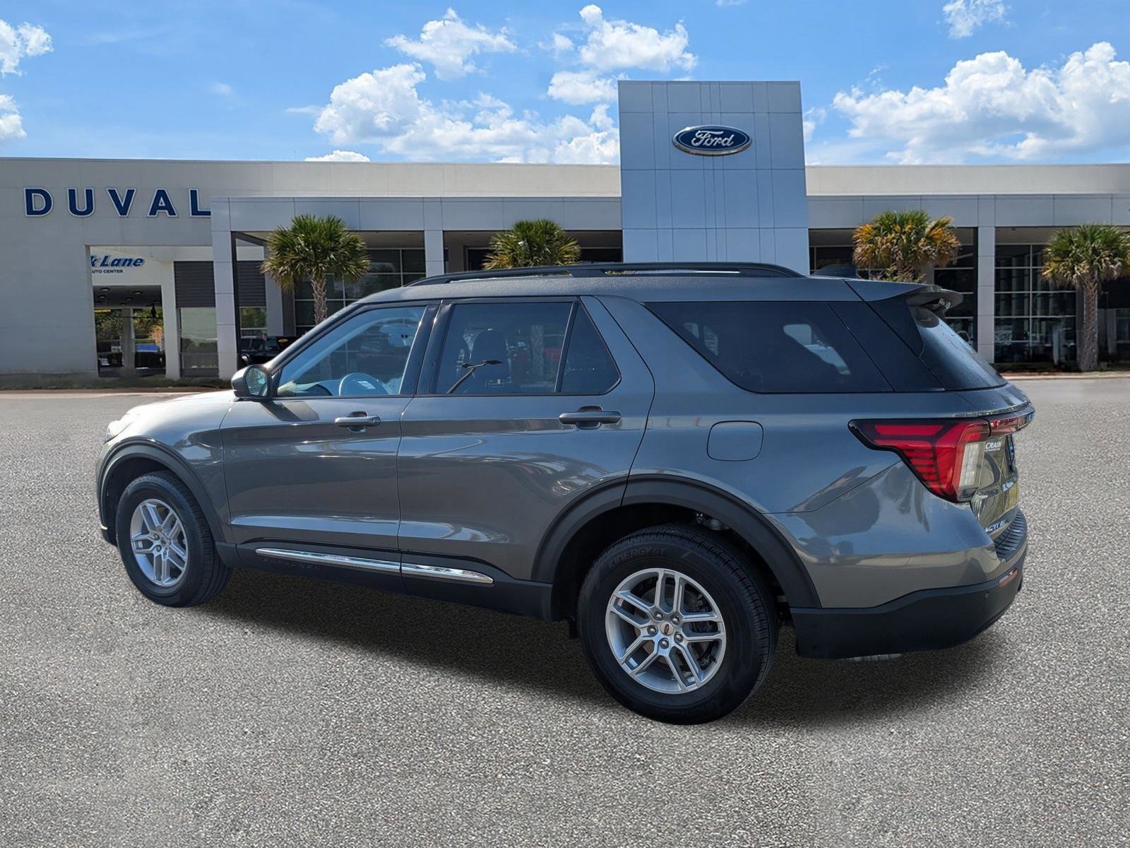Certified 2025 Ford Explorer Active image 3