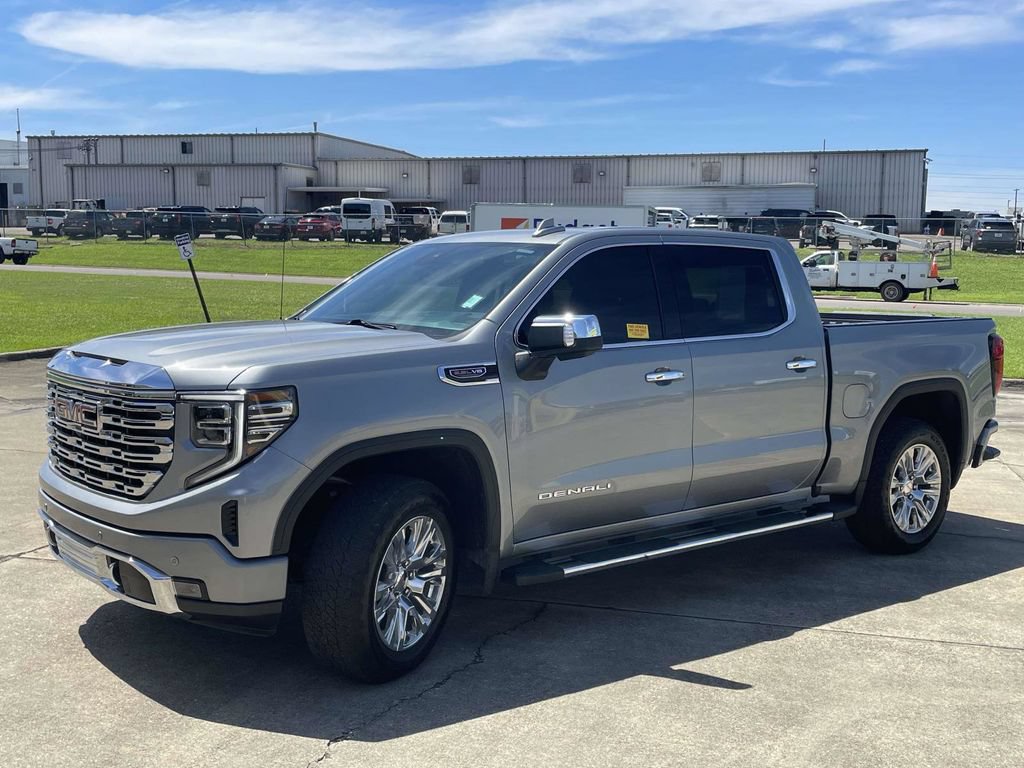 Used 2025 GMC Sierra 1500 Denali AWD/4WD image 7